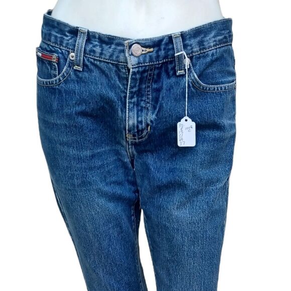 525731.......Tommy Bootcut Jeans Size 7, W28" 29 1/2"Inseam 9"Rise - Picture 1 of 6